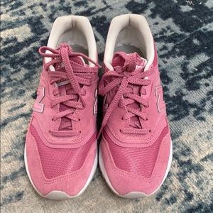 New Balance 997H (Pink)